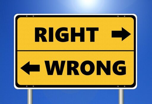 Sign that says right and wrong with arrows pointing in either direction.